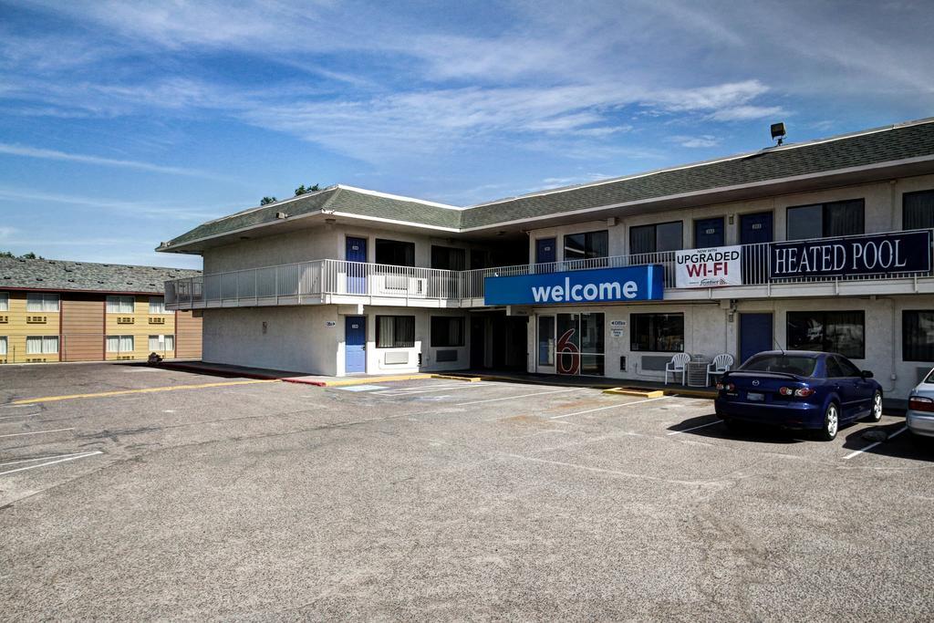 Motel 6 וולס מראה חיצוני תמונה
