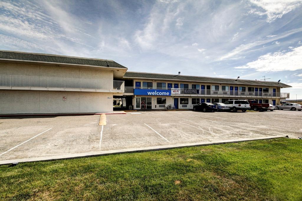 Motel 6 וולס מראה חיצוני תמונה