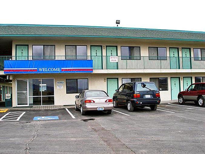 Motel 6 וולס מראה חיצוני תמונה