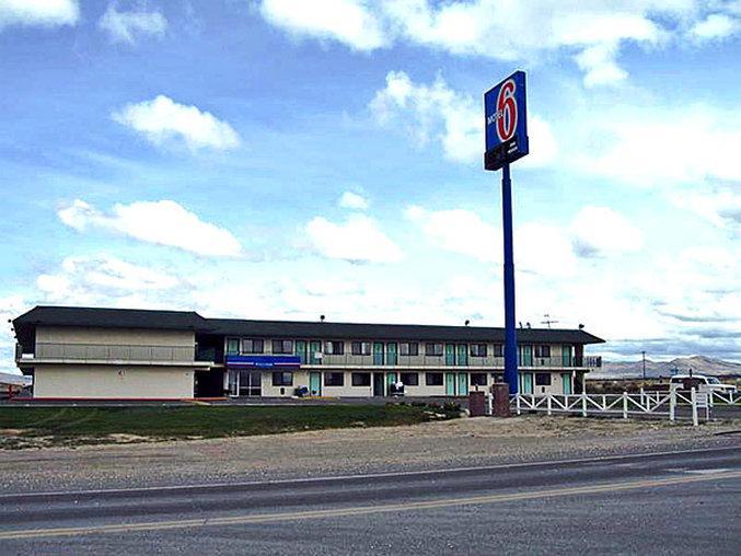 Motel 6 וולס מראה חיצוני תמונה